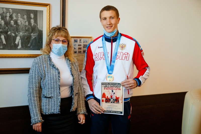Двое гиревиков Южно-Уральского ГАУ вошли в число лучших спортсменов Челябинской области