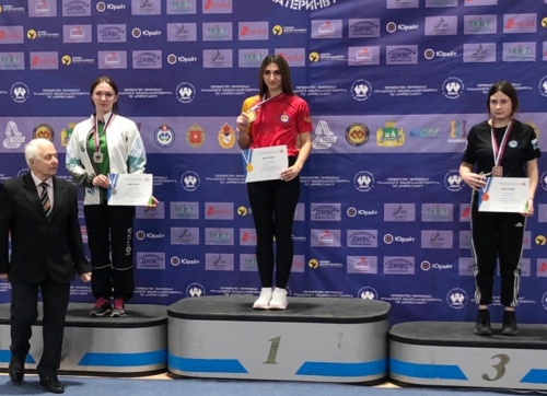 Студентка ЮУрГАУ завоевала путёвку на Чемпионат России по армреслингу 