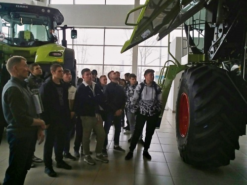 Студенты ЮУрГАУ побывали с экскурсией в ООО «Агроком-Урал»