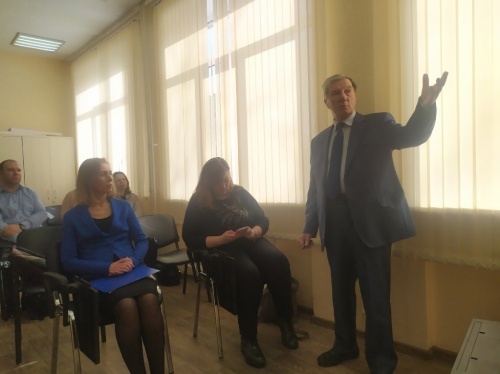 Профессор ЮУрГАУ рассказал педагогам Челябинска об актуальных вопросах экологического воспитания.