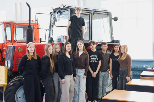 Школьники Березовской СОШ погрузились в мир агроинженерии на экскурсии в ЮУрГАУ