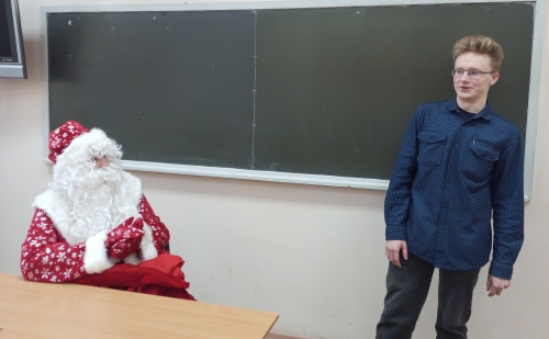 В СНК «Иностранный язык в условиях глобализации и мультикультурализма» рассказали о традициях празднования Нового года с Дедом Морозом