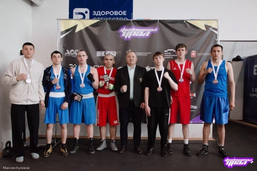Команда боксеров ЮУрГАУ  успешно  выступила на Всероссийских соревнованиях  в новом направлении