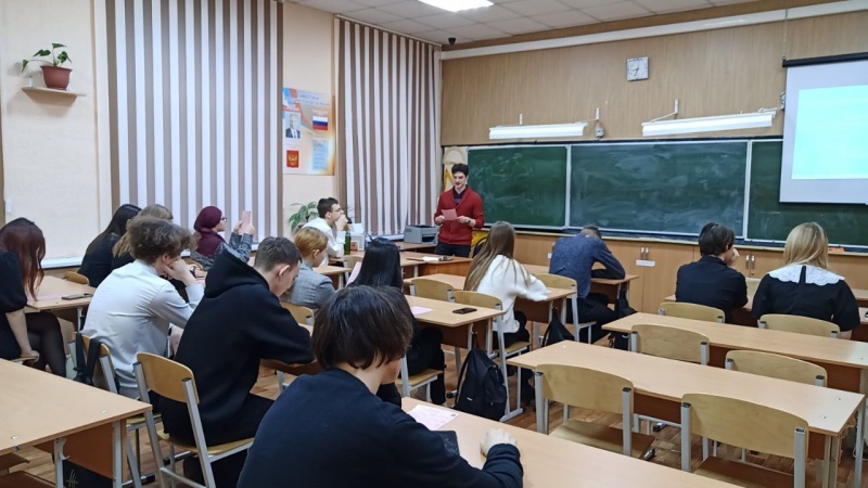 Выпускники школы №24 Челябинска познакомились с направлениями подготовки Южно-Уральского ГАУ